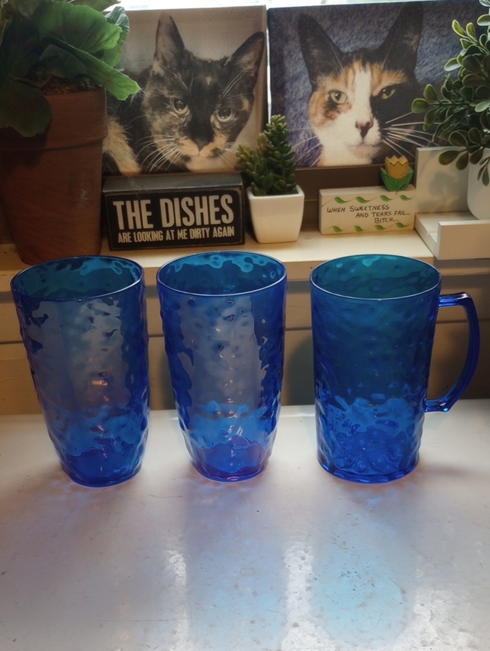3 Large Royal Blue Textured Drinking Glasses, 1 Has Handle